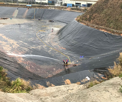 双峰废水池清理